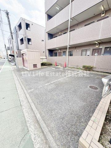 グランシティ小金井の駐車場