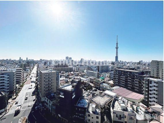 キャッスルマンション亀戸立花弐番館の展望|手を伸ばせば、ふれることが出来そうな環境が、そのままインテリアになったような印象です。その豊かな眺望にふさわしい空間には、通風・採光にも優れ、心地よい光と風があふれています