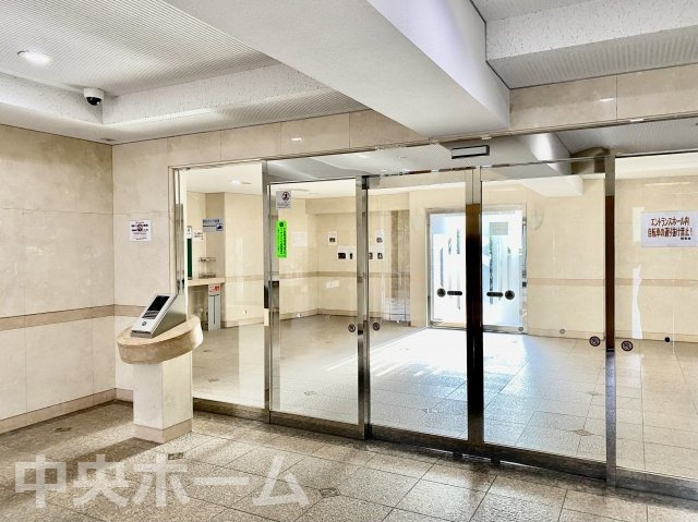 キャッスルマンション亀戸立花弐番館の防犯設備|【オートロック】オートロックシステムでセキュリティ充実。当たり前ですが、安全で安心して暮らすのって大事ですよね。お探しのご条件でオートロック付きの物件を探す方も多いですがやはりセキュリティは大事です。