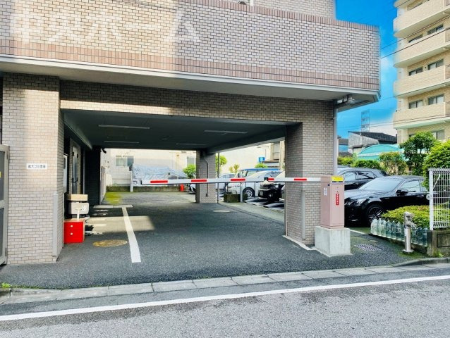 キャッスルマンション亀戸立花弐番館の駐車場|【敷地内駐車場】最新の空き状況や費用などの詳細は担当スタッフまでお問い合わせください。