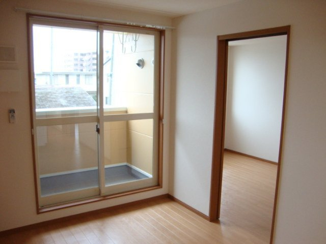 ワイワイ・ハウス杉木田の内装|ダイニングキッチン