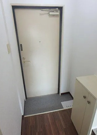 堺市堺区1棟アパート 土地84坪！の玄関