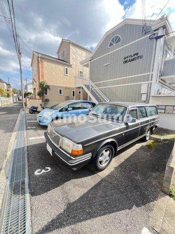 シティライフ岡本の駐車場