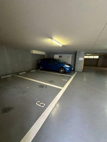 フォルム芦屋アヴァンセの駐車場