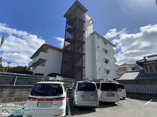 白川セントラルハイツの外観