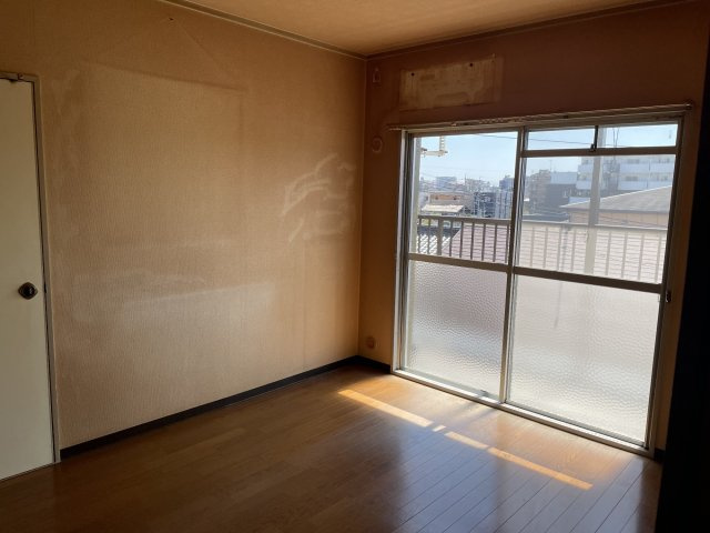 ニューコーポ大山の洋室