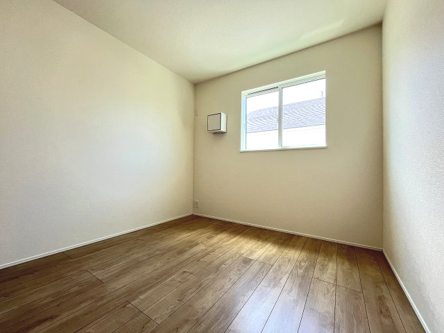 【子供部屋】 | 福岡市南区寺塚2丁目25-1期　2号棟（全3棟）【仲介手数料無料・0円】 | 施工例。施工例は完成時と異なる場合があります。