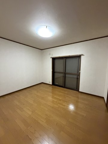 ハイツ森本の洋室
