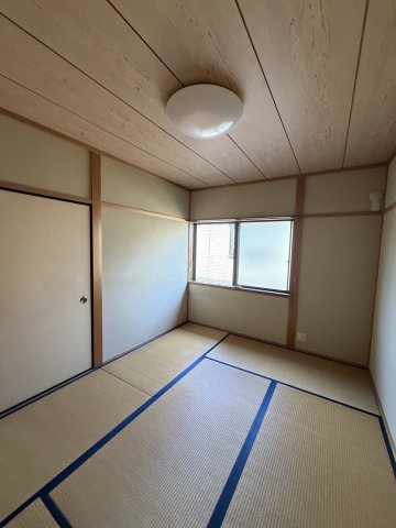 ハイツ森本の和室