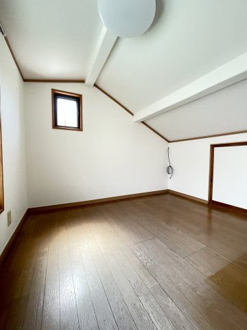 吾妻通６丁目貸家の居間・リビング