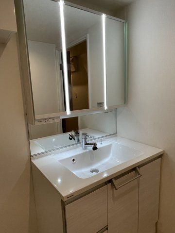 芦屋松浜ハイツの洗面所