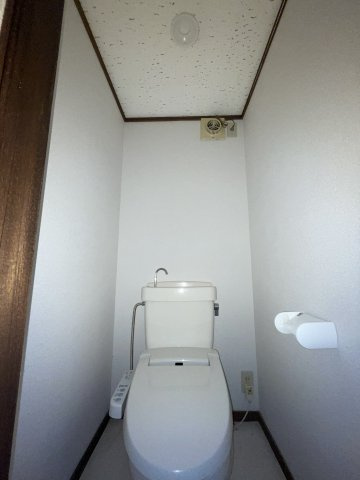 上細沢戸建てのトイレ