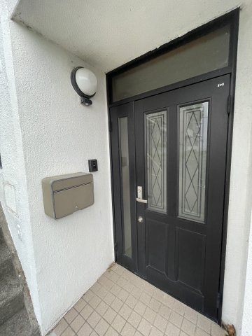 上細沢戸建てのエントランス