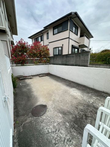 潮見町一戸建ての駐車場
