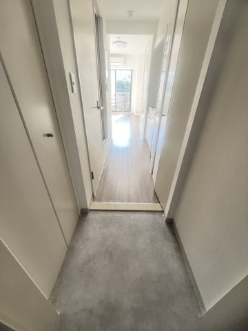 アージュ・リベルテ本山の玄関