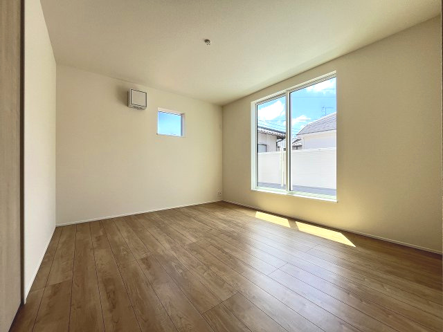 【寝室】 | 福岡市南区寺塚2丁目1期　3号棟（全3棟）【仲介手数料無料・0円】 | 施工例。施工例は完成時と異なる場合があります。