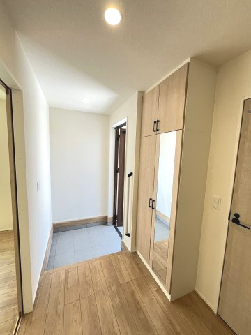 【居間・リビング】 | 福岡市南区寺塚2丁目1期　3号棟（全3棟）【仲介手数料無料・0円】 | 施工例。リビングです。施工例は完成時と異なる場合があります。