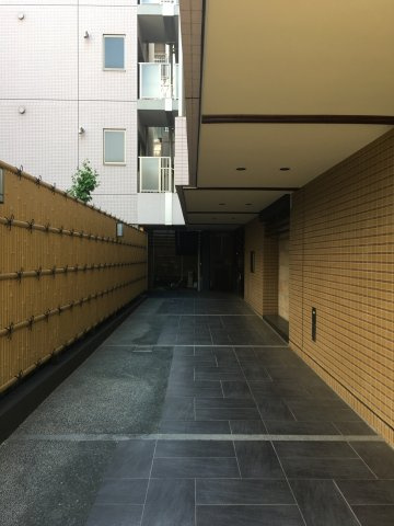 アピジ小梅向島のエントランス