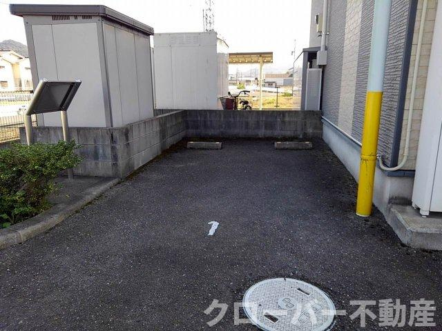 レオパレスＹＯＵＴＯの駐車場