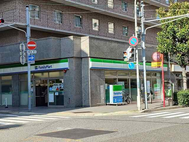 プラチナコートの周辺