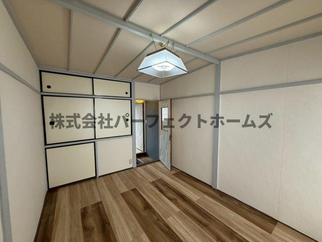 楠根南町テラスハウス　賃貸の洋室|ゆったりした洋室です