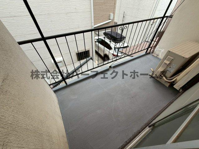 楠根南町テラスハウス　賃貸のバルコニー|お洗濯にも便利なバルコニー付き