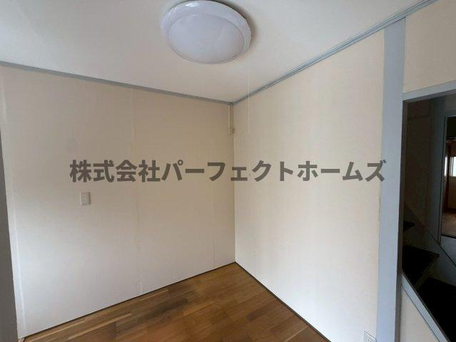 楠根南町テラスハウス　賃貸の居間・リビング|使いやすいリビングです