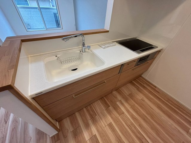 府中市栄町２丁目のアパートのキッチン