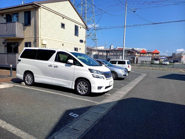 シャトーエレガン　Ａの駐車場