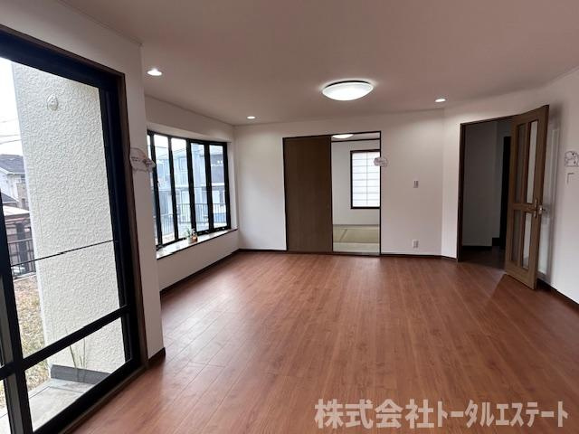 熊野町3丁目13-46の居間・リビング