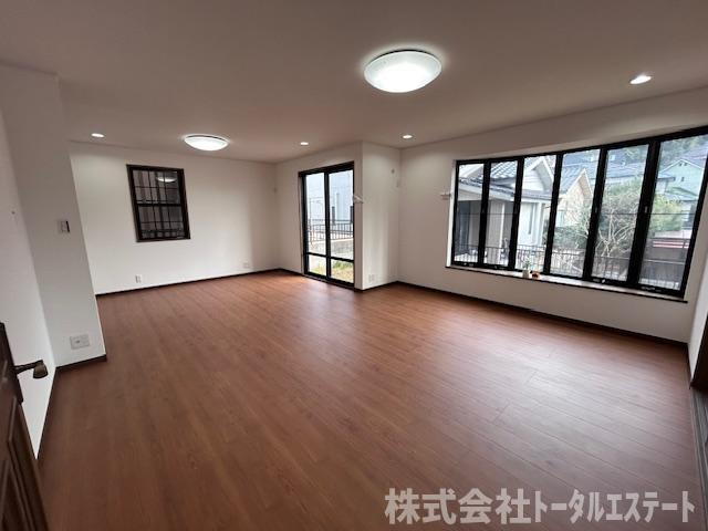 熊野町3丁目13-46の居間・リビング