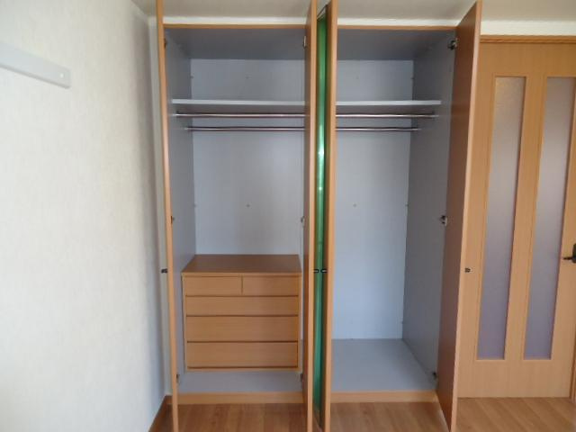 アビタシオン朝日の収納|クローゼット