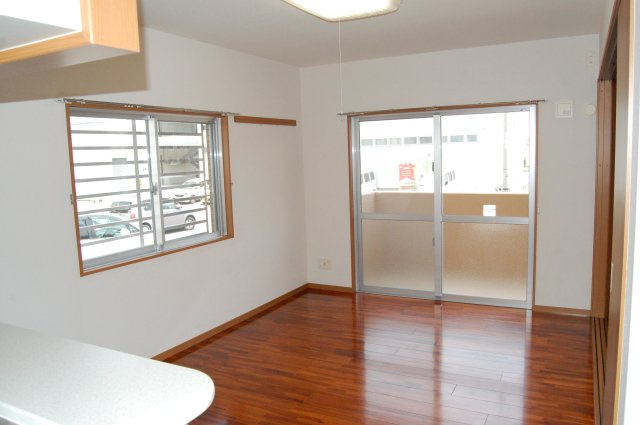 ディアコートJの居間・リビング