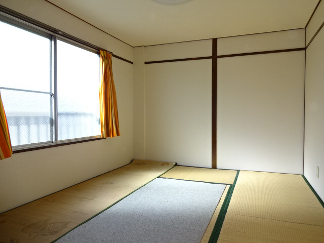 宝マンションの寝室