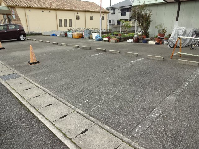宝マンションの駐車場