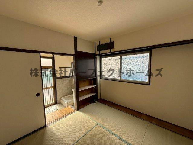 池田西町テラスハウス　賃貸の和室|和室、ちょっとしたくつろぎスペースにいかがでしょうか