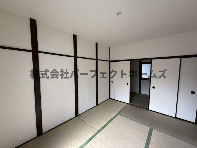 池田西町テラスハウス　賃貸の和室|ゆったりとくつろげる和室です