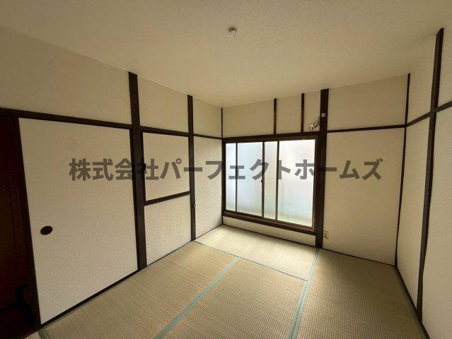 池田西町テラスハウス　賃貸の和室|和室です