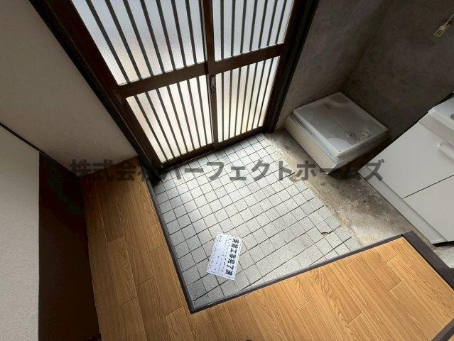 池田西町テラスハウス　賃貸の玄関|シンプルで使いやすい玄関です