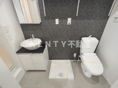 【洗面所】 | Ｖｉｌｌａ２４６５ | スペースが確保できる洗面所です