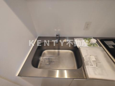 【キッチン】 | Ｖｉｌｌａ２４６５ | コンパクトなキッチンで掃除もラクラク