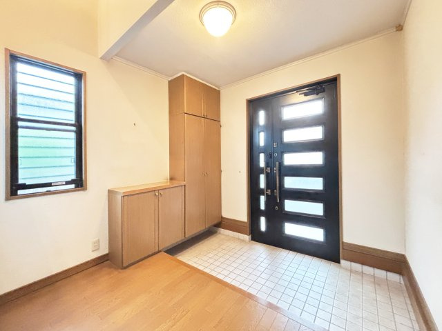 中古戸建　海老名市国分寺台3丁目の玄関|玄関
