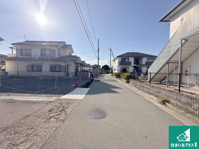 明石市大久保町江井島　第3期　新築一戸建ての前面道路含む現地写真|周辺は落ち着いた街並みの住宅地！子育てがしやすい住環境です！まだ未完成ですが、現地でしかわからない事もございます。是非一度ご覧ください。