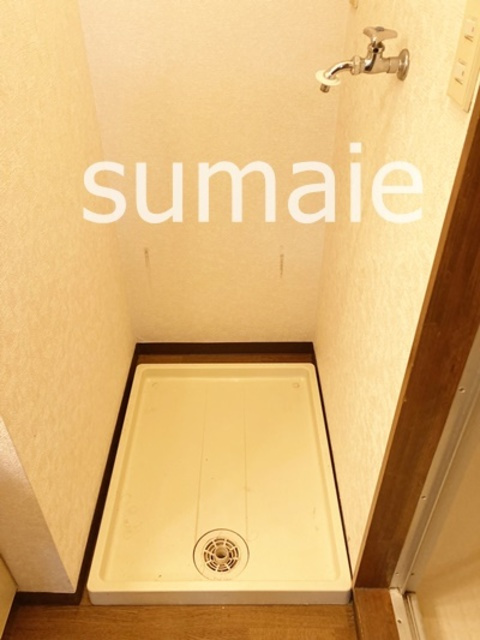 フローラルパレス大成の設備|室内洗濯機置き場。