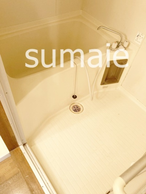 フローラルパレス大成の浴室|清潔感のあるバスルーム。