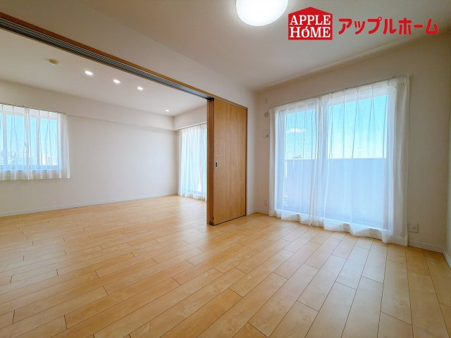 [中古マンション] さいたま市中央区下落合 与野パーク・ホームズの洋室|居室は全室収納あり！たっぷりある収納活用でお部屋もキレイを保てます♪