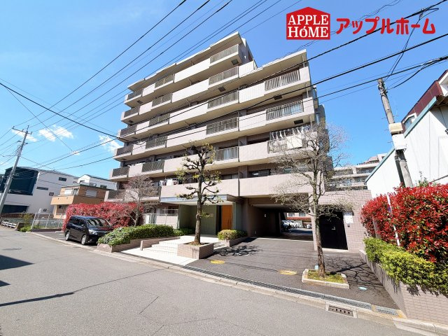 [中古マンション] さいたま市中央区下落合 与野パーク・ホームズの外観|資料請求、お電話でのお問合せ、いつでも丁寧に対応させていただきます！不動産業界のプロフェッショナルが集う弊社にぜひ一度ご相談ください！