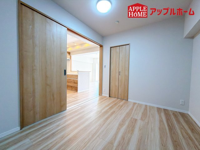 [中古住宅] さいたま市中央区上落合 与野ダイヤハイツの洋室|居室は全室収納あり！たっぷりある収納活用でお部屋もキレイを保てます♪
