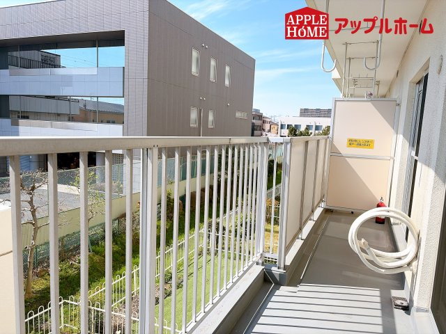 [中古住宅] さいたま市中央区上落合 与野ダイヤハイツのバルコニー|バルコニーからの展望はこちら