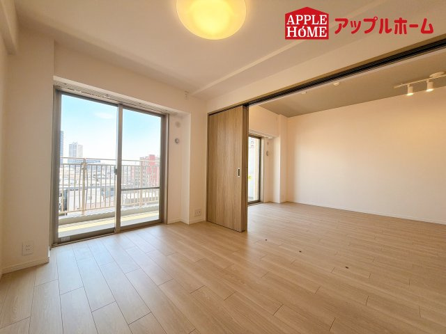 [中古マンション] さいたま市中央区上落合 パークシティ大宮セントラルタワーの洋室|居室は全室収納あり！たっぷりある収納活用でお部屋もキレイを保てます♪